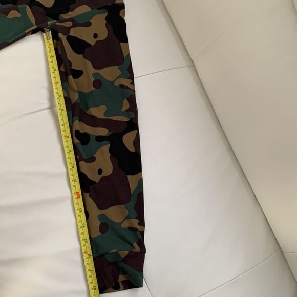 Lovely Bubbly Cropped Camouflage Hoodie Size M - Picture 4 of 8